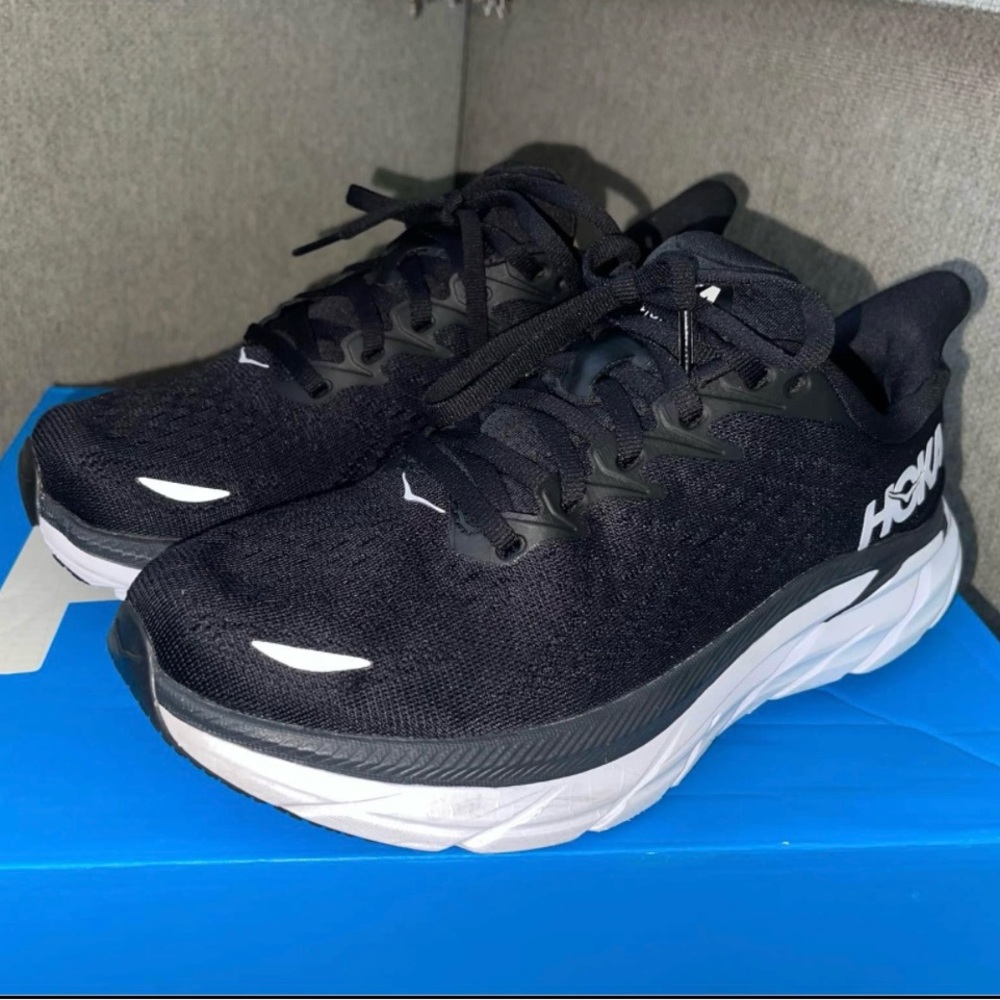 Women’s Hoka Clifton 8 / size 5.5